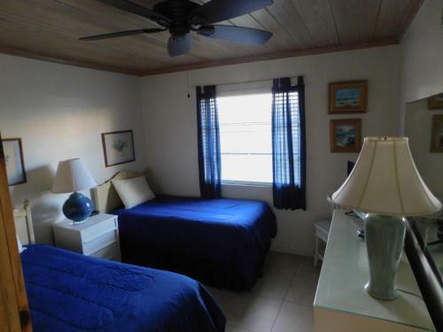 Apartamento The Grove Beach Condominiums