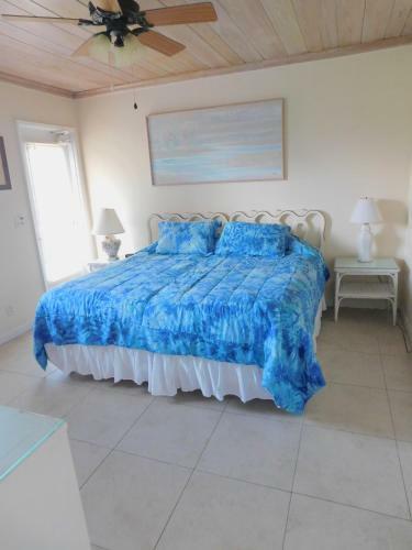 Apartamento The Grove Beach Condominiums