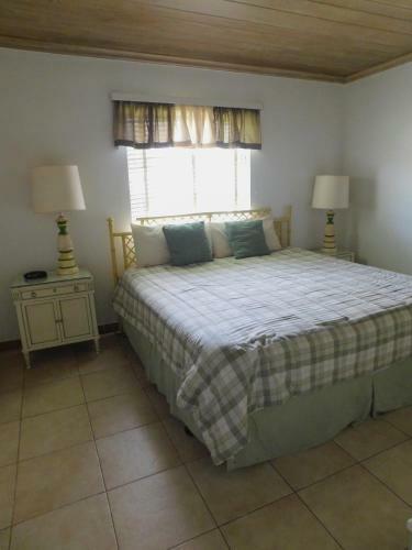Apartamento The Grove Beach Condominiums