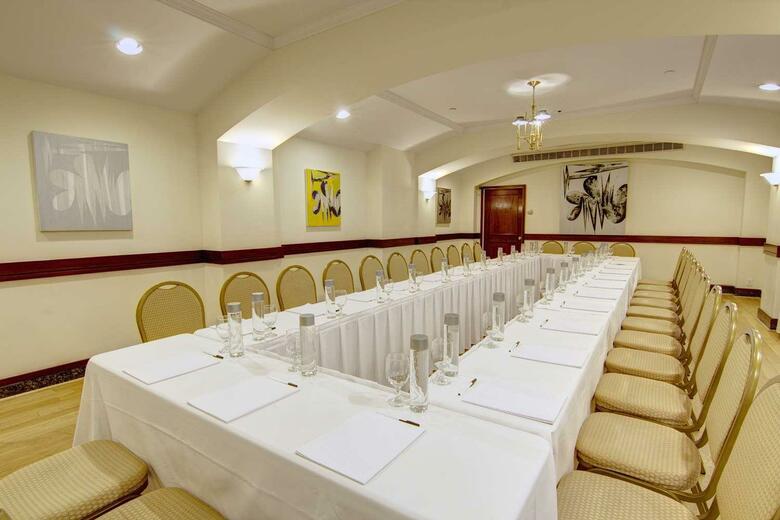 Hotel Roger Smith