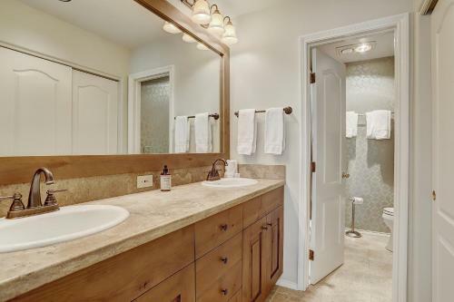Apartamento 2br Gorgeous & Updated Condo Arrowhead Condo