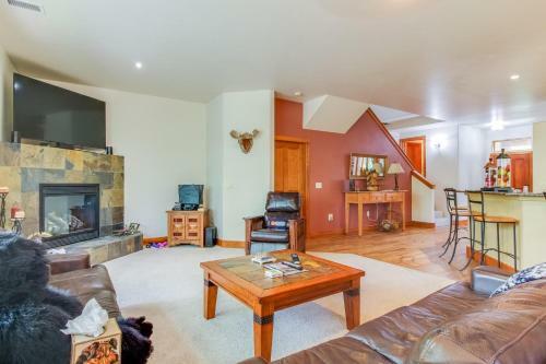 Edwards Riverside Retreat