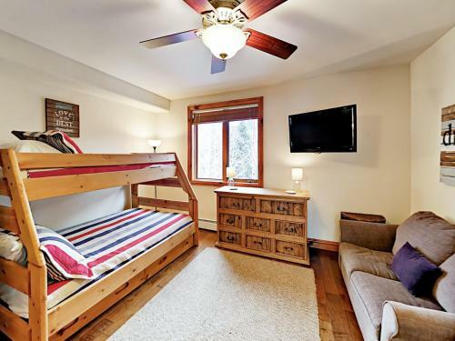 597 Sawatch Drive Townhome Townhouse