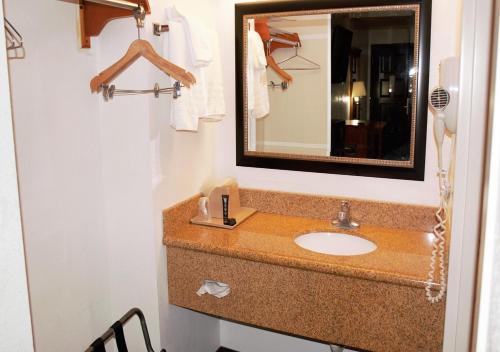 Hotel Desert Inn