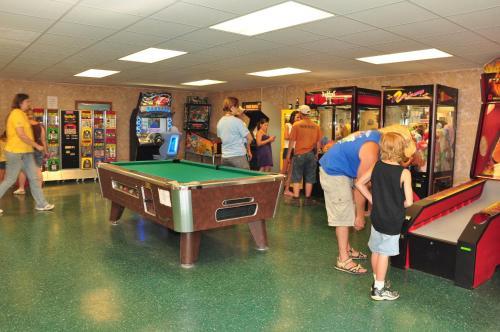 Plymouth Rock Camping Resort Deluxe Cabin 19