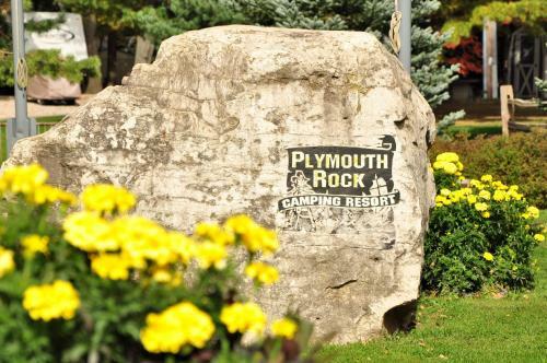 Plymouth Rock Camping Resort Deluxe Cabin 17