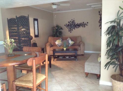 Villa One Bedroom Paradise Cove Unit 4
