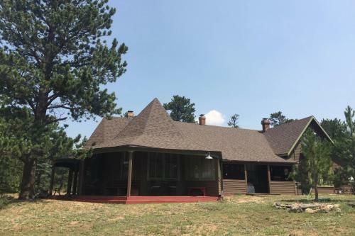 Dunraven Lodge