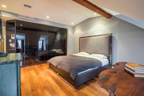Exemplary Mansion With Luxury Finishes