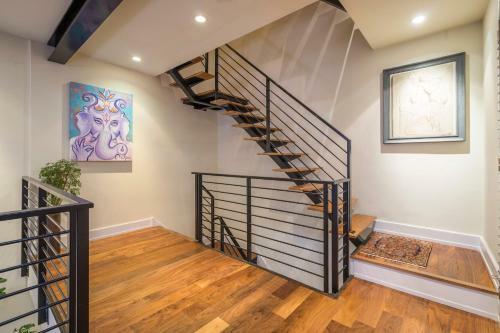 Exemplary Mansion With Luxury Finishes