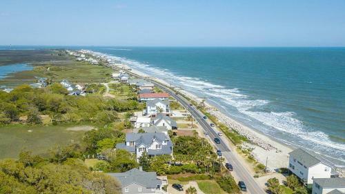 East Ashley Avenue 1414 - Trade Winds Home