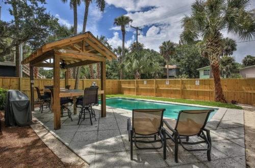 East Ashley Avenue 1008 - The Okeanos Home