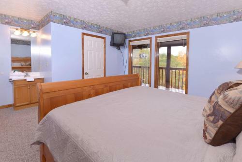 Love & Laughs #11 - Seven Bedroom Cabin