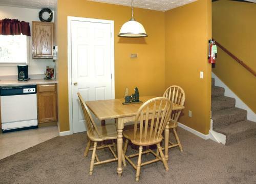 Angel's Roost #1320 - Two Bedroom Cabin