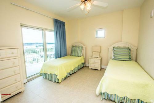 Crystal Tower 701 Apartment