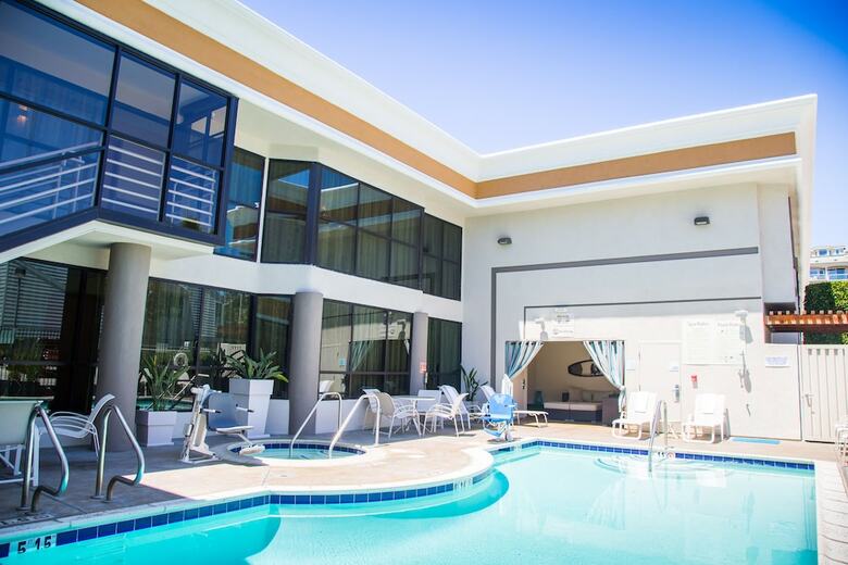 Hotel Holiday Inn Express Newport Beach