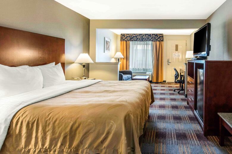 Hotel Quality Inn Airport I-240