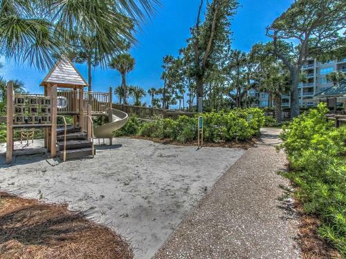 Villa 3206 Windsor Court South