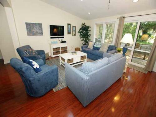 79 Kingston Dunes Rd Holiday Home
