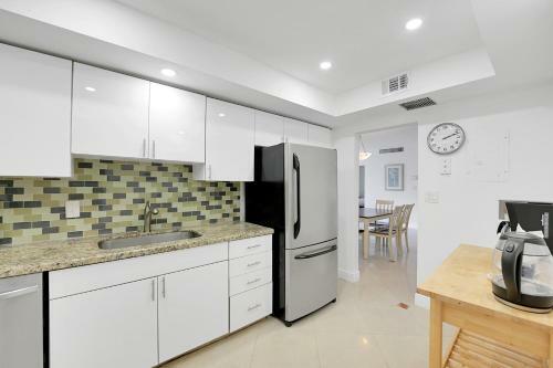 Apartamento 2 Bedrooms 2 Full Bathrooms Apt. On The Beach