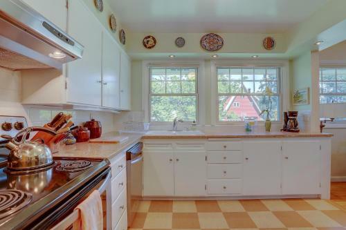 Living Color Cottage