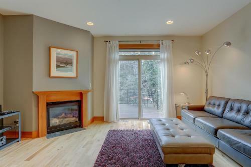 B2-river View-ac-3br/3.5ba