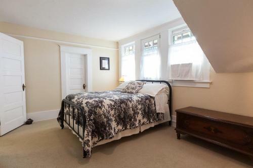 Cascade Chic-rvr Vw-ac-3br/2b