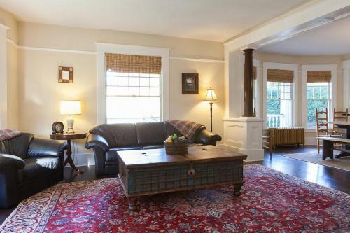 Cascade Chic-rvr Vw-ac-3br/2b