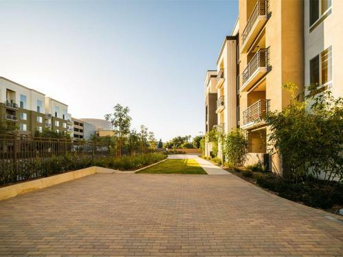 Jamboree Apartment #873928 Apts