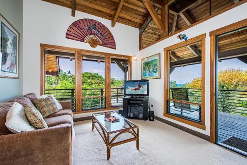 Kahalu'u Hale Home