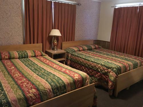 Sun -n- Sand Motel
