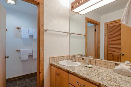 Smokey Plaza Condominium Warm Springs