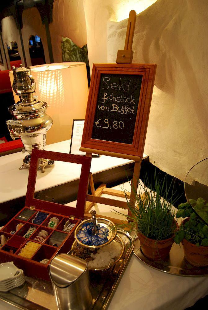 Dom Hotel Am R�merbrunnen