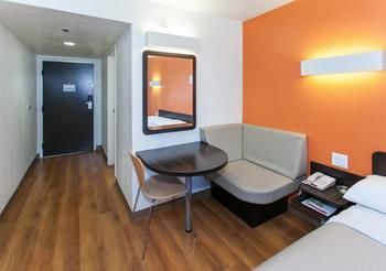 Hotel Motel 6 Los Angeles Lax
