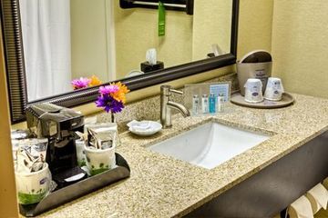 Hotel Hampton Inn And Suites Airport