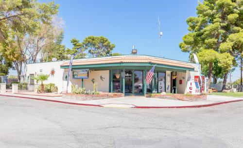 Las Vegas Camping Resort Cabin 3