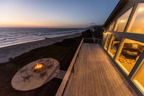Pacific Breeze House 2157