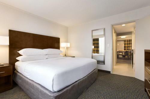 Hotel Embassy Suites Baltimore - At Bwi Airport
