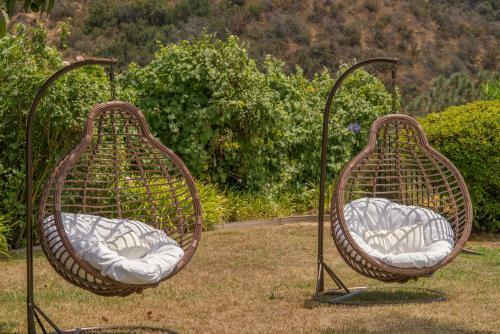 Hollywood Hills Home, Pool, Views, Lake
