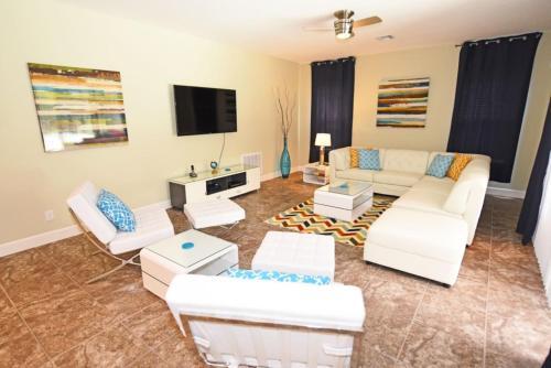 Six-bedroom Orange Villa #394