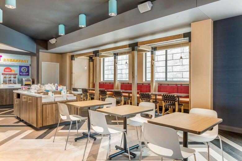 Hotel Tru By Hilton Madison West