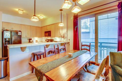 Mammoth Green Condos