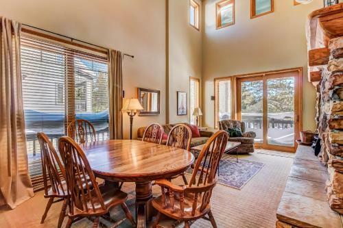 Mammoth Green Condos