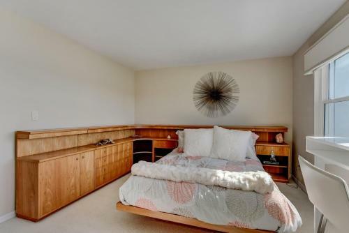Eagle Cay Building 5-602
