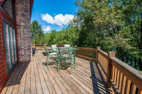 Mountain Memories Four-bedroom Holiday Home