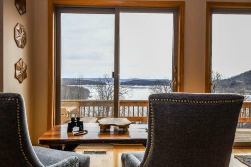 Infinite View Five-bedroom Holiday Home