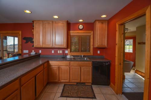 Irvana Six-bedroom Holiday Home