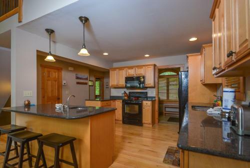 Coppertop Lodge Four-bedroom Holiday Home