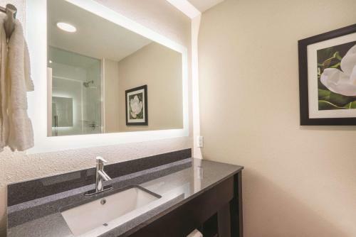 Hotel La Quinta By Wyndham Memphis Downtown