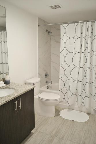 Apartamento Alhambra View | 2 Bedroom | 4th Flr 02